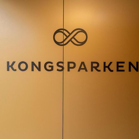 Monkey Business In Kings Park Apartment Tromsø Eksteriør bilde